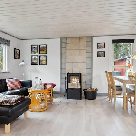 Semesterbostad Harthe - 800m From The Sea By Interhome Laeso